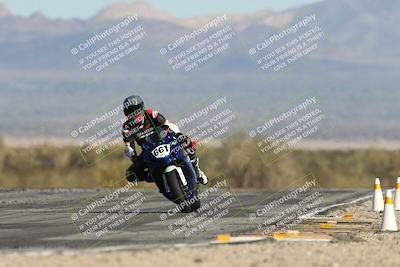 media/Dec-07-2025-CVMA (Sun) [[3e7d2de5dc]]/Race 8-Middleweight Shootout/